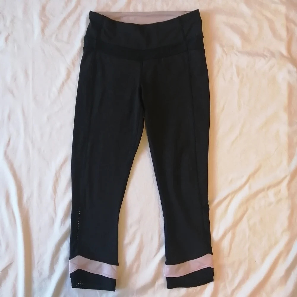 Lululemon Sweaty or Not Crop 21" Leggings Black Pink Leopard Size 4